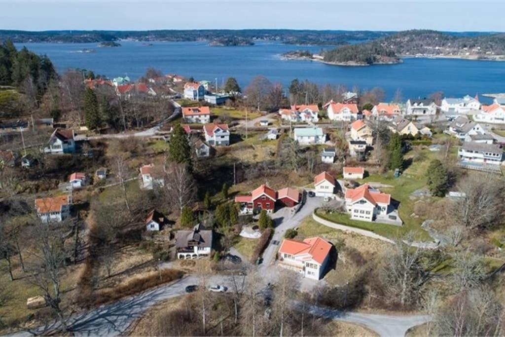 Nyrenoverat Kaellarlaegenhet Lejlighed Ljungskile Eksteriør billede